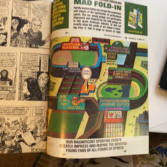 1979 July MAD Magazine No. 208 superman-Battlestar - Picture 7 of 7